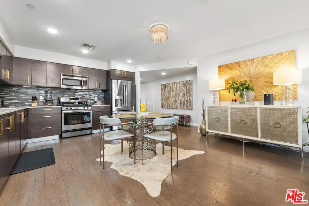 5818 Whitsett Avenue #402, Valley Village, CA 91607 - #1