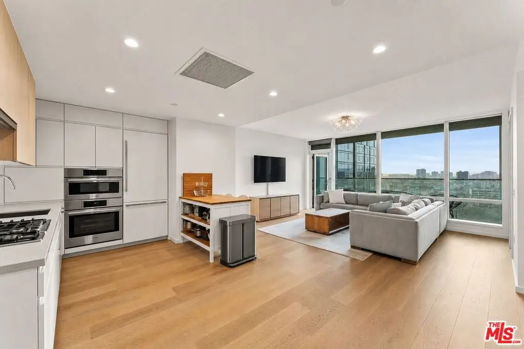 877 Francisco Street #1716, Los Angeles, CA 90017 - #1