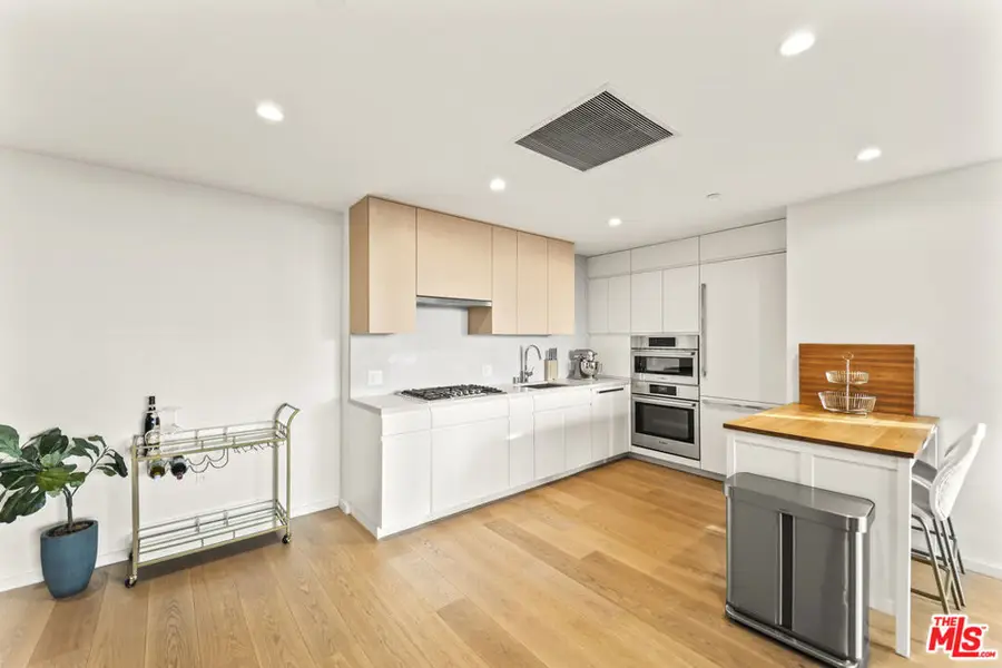 877 Francisco Street #1716, Los Angeles, CA 90017 - #3