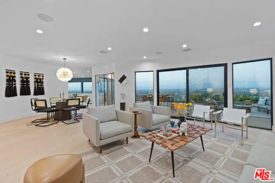 4207 Don Alanis Place, Los Angeles, CA 90008 - #3
