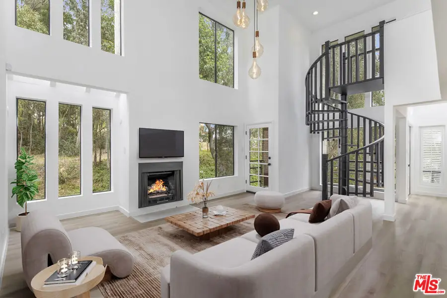 11601 Montana Avenue #PH7, Los Angeles, CA 90049 - #3