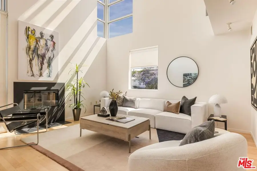 5806 Waring Avenue #11, Los Angeles, CA 90038 - #3