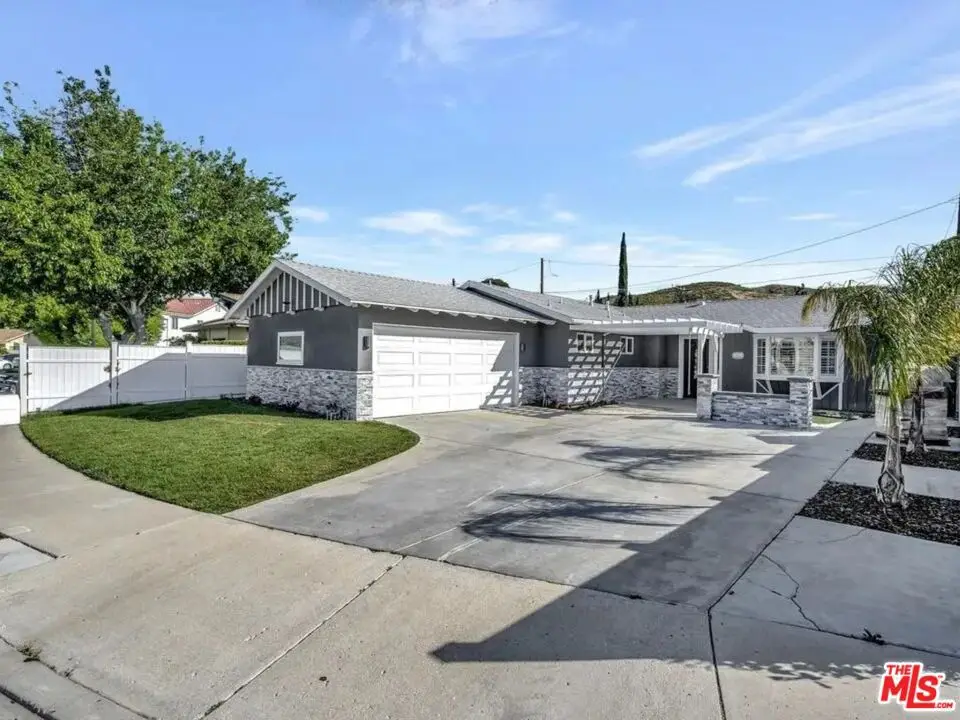 28040 Ermine Place, Canyon Country, CA 91351 - #1