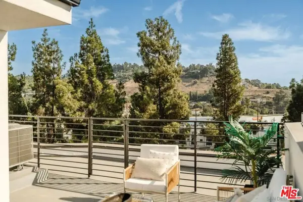 3867 N Riley Lane, Los Angeles, CA 90065