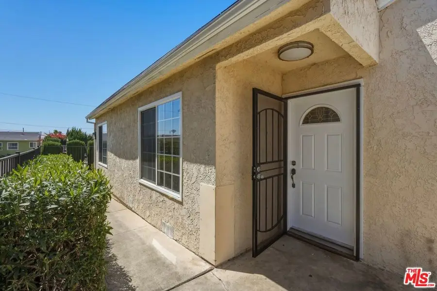 11612 Cimarron Avenue, Hawthorne, CA 90250 - #3