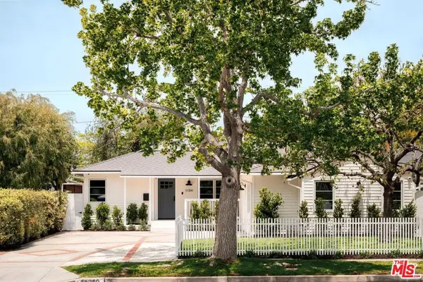 11319 Rose Avenue, Los Angeles, CA 90066