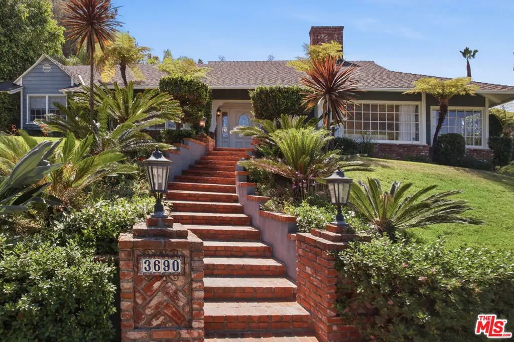 3690 Crownridge Drive, Sherman Oaks, CA 91403 - #1