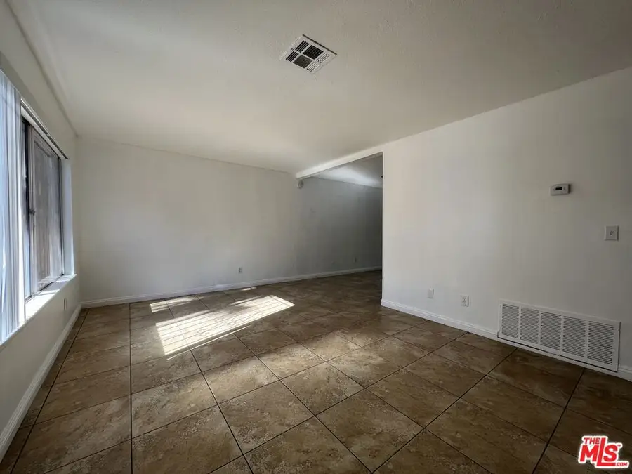 418 W Jackson Street, Rialto, CA 92376 - #2