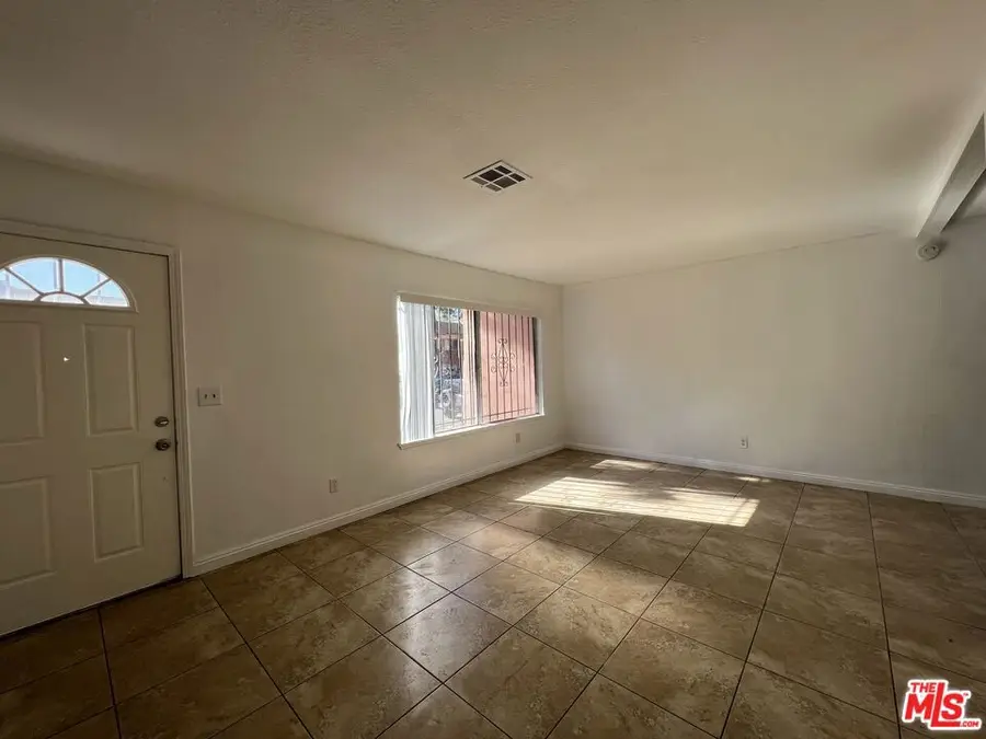 418 W Jackson Street, Rialto, CA 92376 - #3