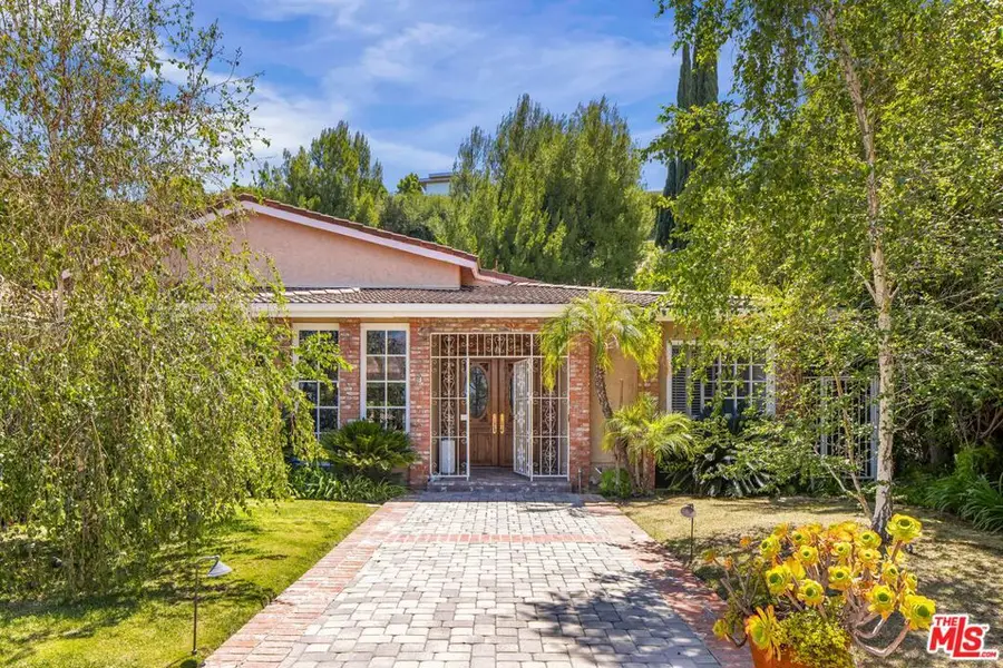 18000 Medley Drive, Encino, CA 91316 - #2