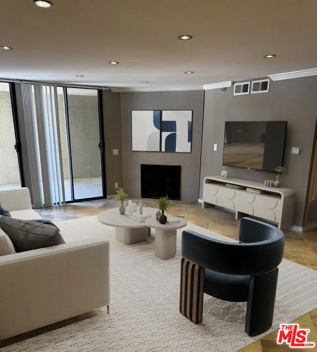 7320 Hawthorn Avenue #106, Los Angeles, CA 90046 - #2