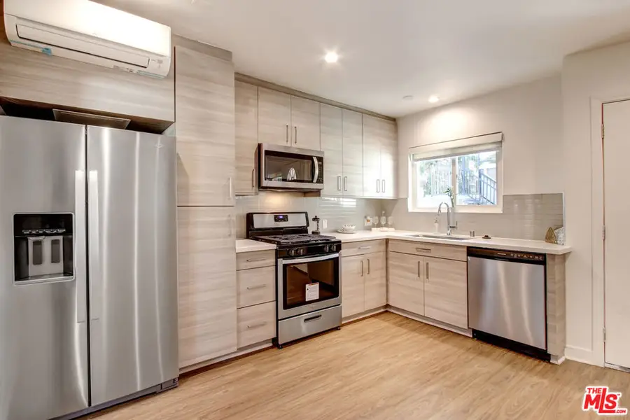 700 S 6th Street, Burbank, CA 91501 - #3