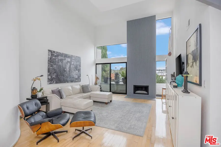 11982 Kiowa Avenue #307, Los Angeles, CA 90049 - #2