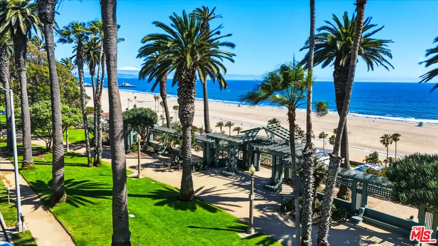 917 2nd Street #205, Santa Monica, CA 90403 - #3