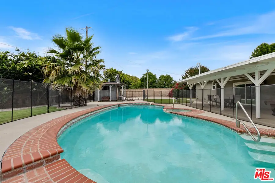 9509 Jellico Avenue, Northridge, CA 91325 - #2