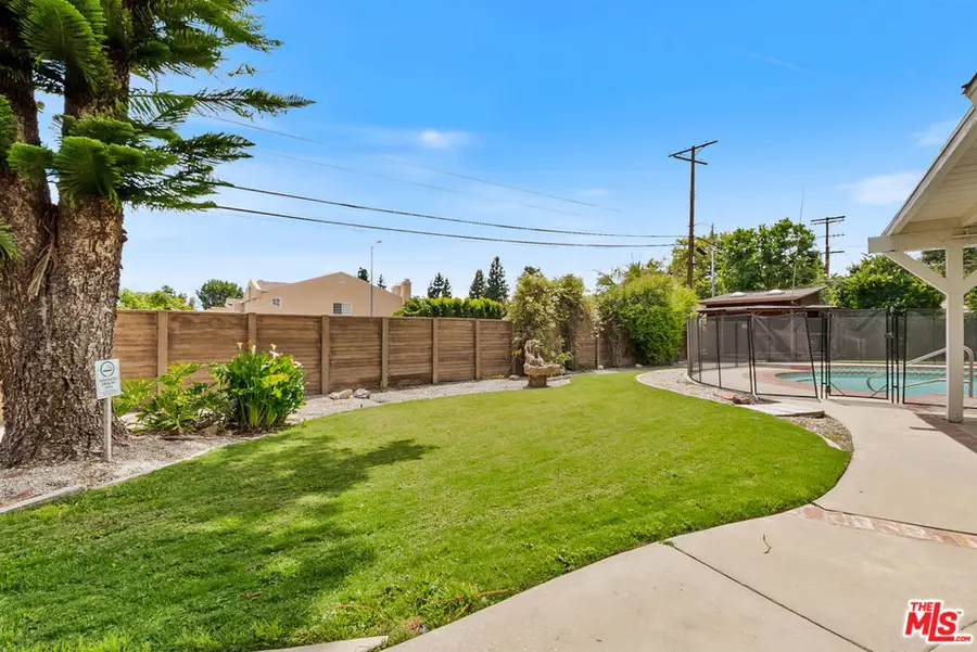 9509 Jellico Avenue, Northridge, CA 91325 - #3