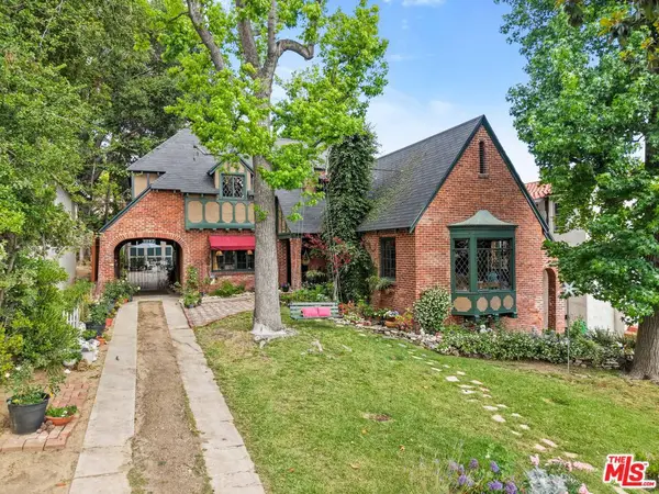 1242 N Isabel Street, Glendale, CA 91207
