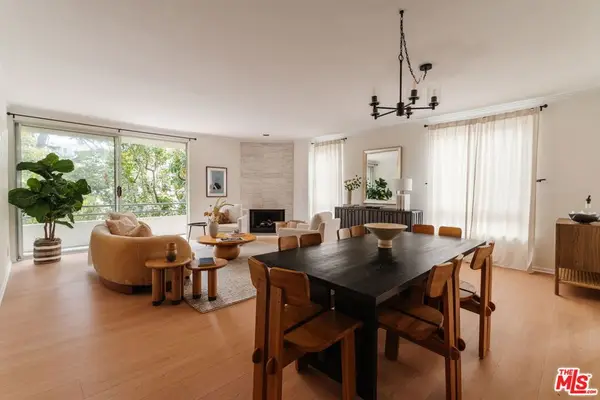 1161 Amherst Avenue #204, Los Angeles, CA 90049