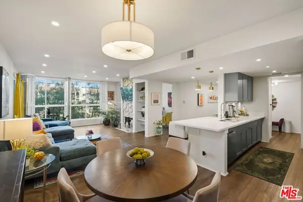 17711 Margate Street #211, Encino, CA 91316