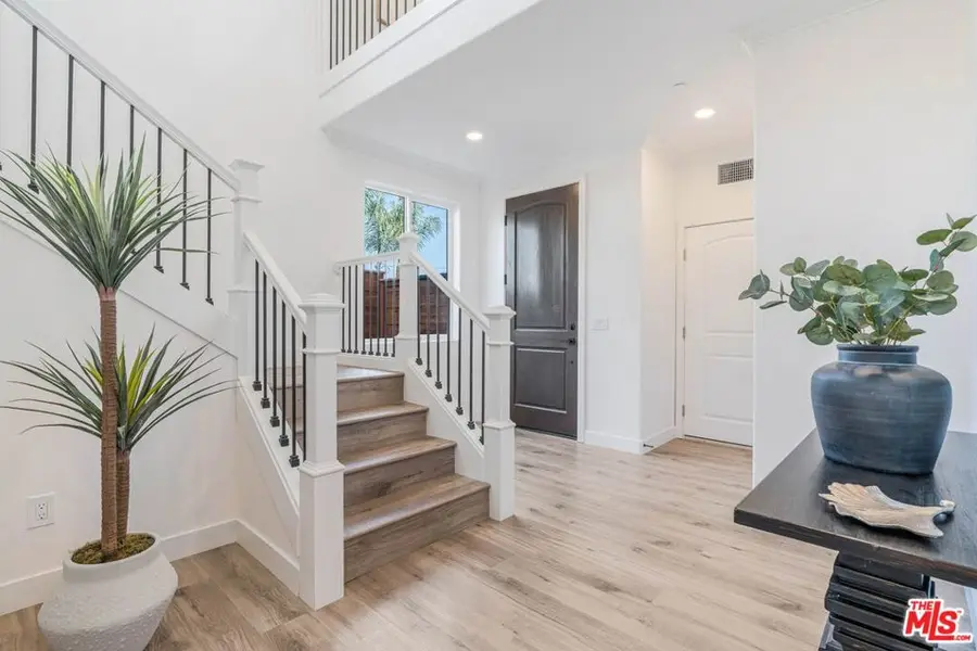 20151 Strathern Street, Winnetka, CA 91306 - #3