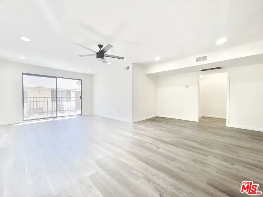 7437 Haskell Avenue, Van Nuys, CA 91406 - #3