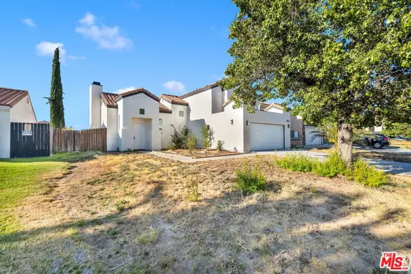 3723 Hollowglen Drive, Palmdale, CA 93550