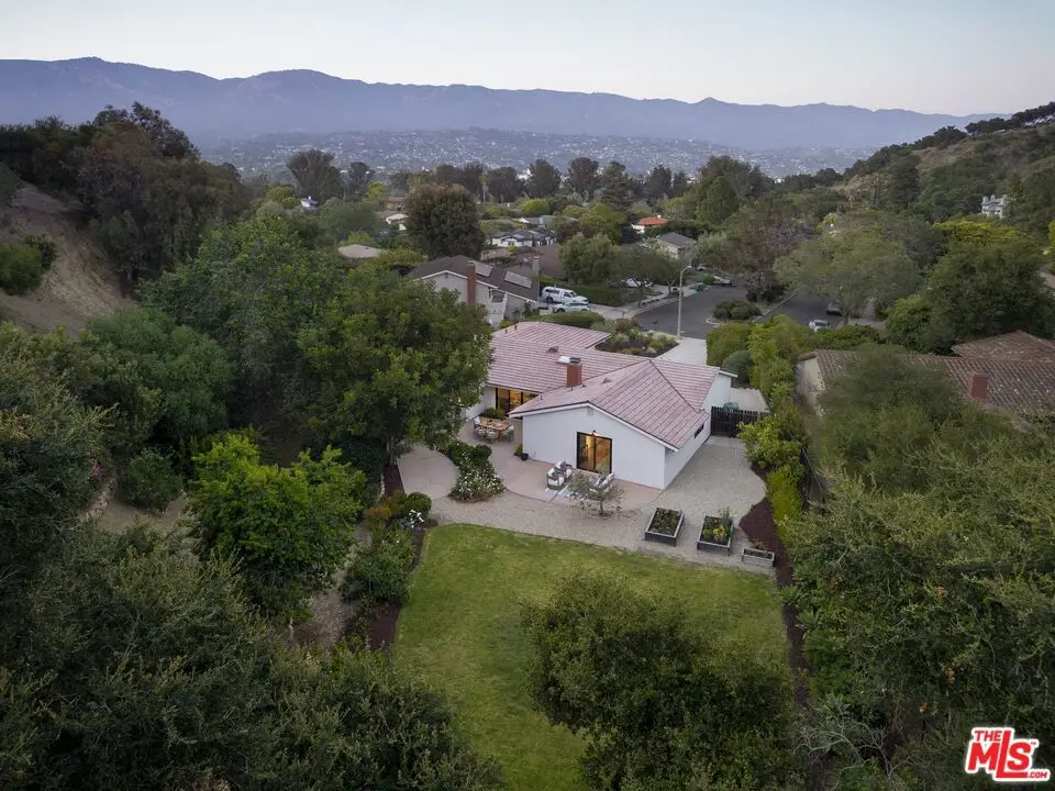 1102 Plaza Del Monte, Santa Barbara, CA 93101 - #1