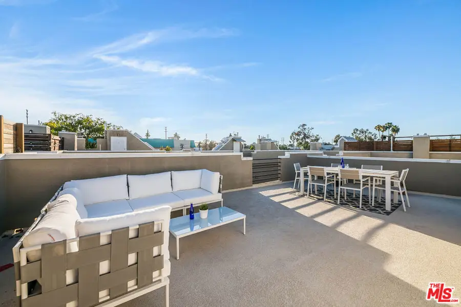 10923 Landale Street #2, Toluca Lake, CA 91602 - #3
