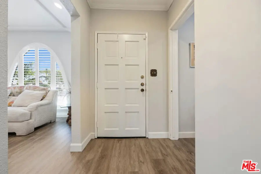 2430 W 77th Street, Inglewood, CA 90305 - #3