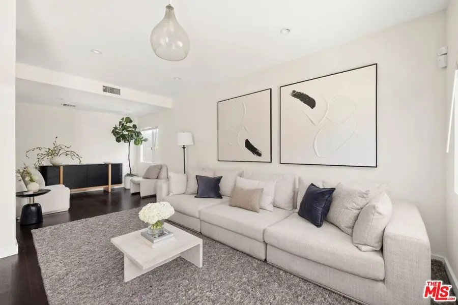 12545 Walsh Avenue, Los Angeles, CA 90066 - #2