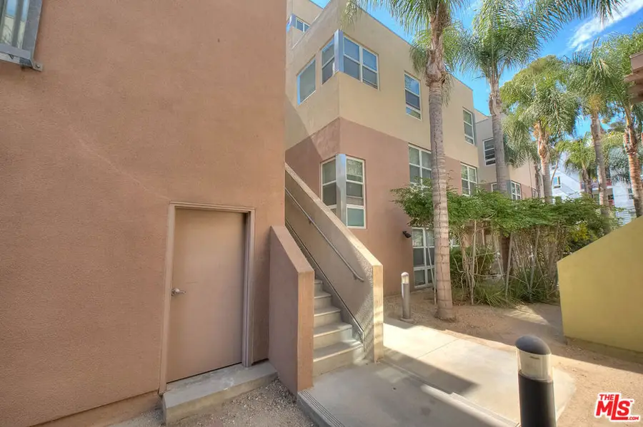 302 E 19th Street #7, Long Beach, CA 90806 - #2