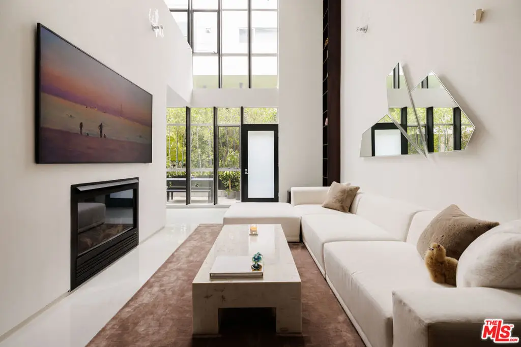 825 N Kings Road #2, West Hollywood, CA 90069 - #1