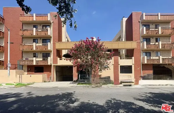8710 Independence Avenue #301, Canoga Park, CA 91304