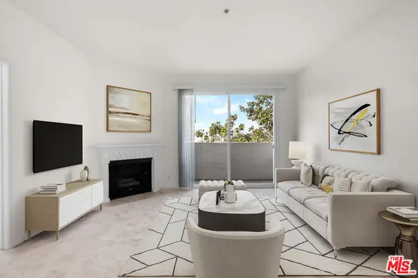 620 S Gramercy Place #301, Los Angeles, CA 90005