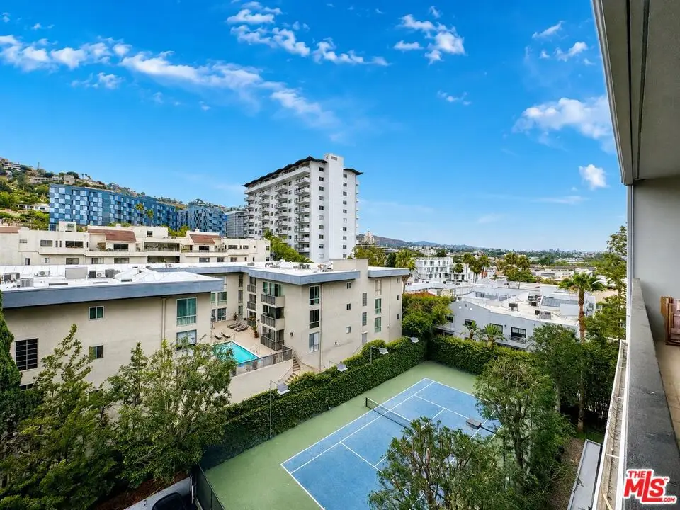1100 Alta Loma Road #902, West Hollywood, CA 90069 - #1