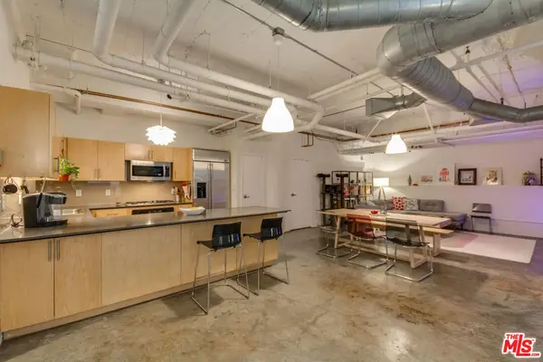 330 W 11th Street #C03, Los Angeles, CA 90015