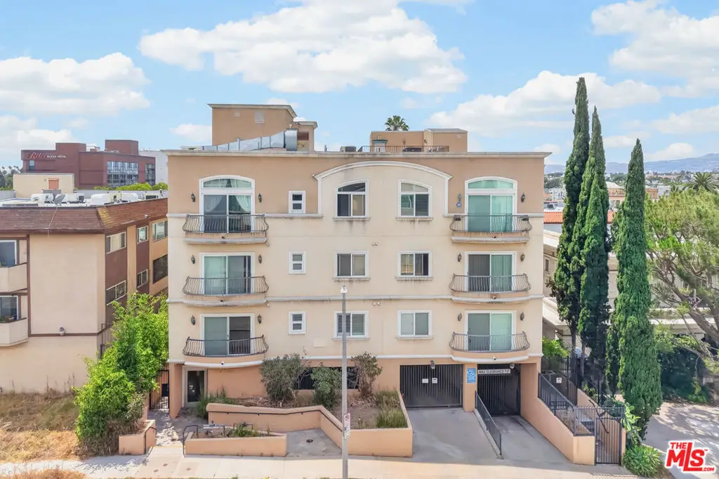 971 S St Andrews Place #301, Los Angeles, CA 90019 - #1