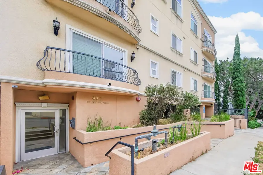 971 S St Andrews Place #301, Los Angeles, CA 90019 - #3
