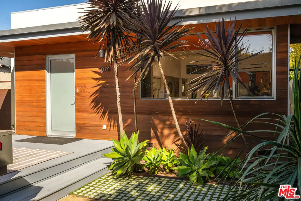1076 Palms Boulevard, Venice, CA 90291 - #1