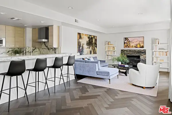 718 N Croft Avenue #201, Los Angeles, CA 90069