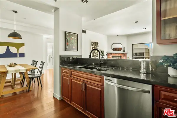 417 S Westmoreland Avenue #404, Los Angeles, CA 90020