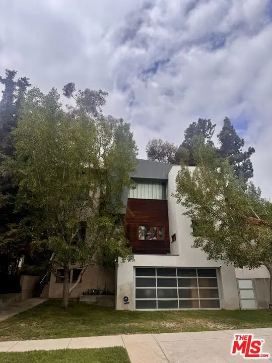 179 Beloit Avenue, Los Angeles, CA 90049