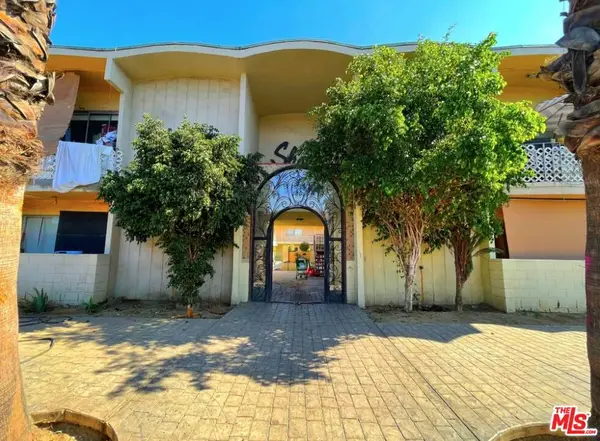 6956 Kester Avenue, Van Nuys, CA 91405