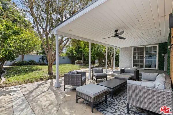 7048 Zelzah Avenue, Los Angeles, CA 91335