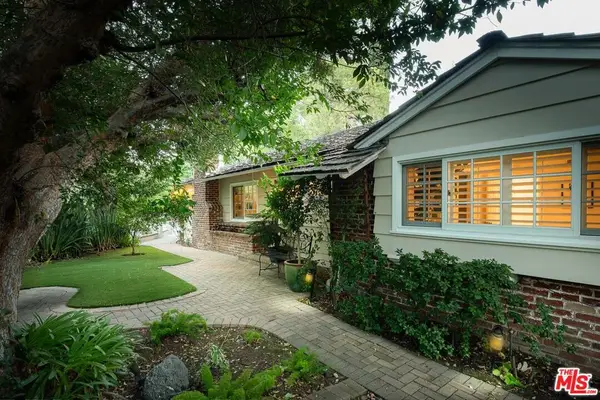 3931 Woodcliff Road, Sherman Oaks, CA 91403