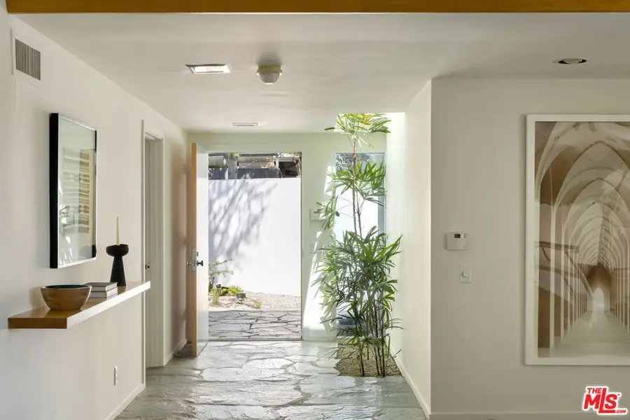 2817 Nichols Canyon Place, Los Angeles, CA 90046 - #3