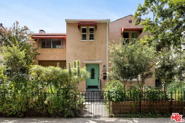 251 N Swall Drive, Beverly Hills, CA 90211