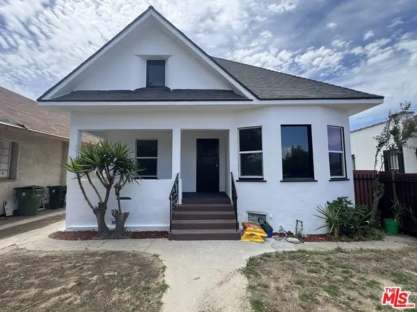 136 W 43rd Place, Los Angeles, CA 90037