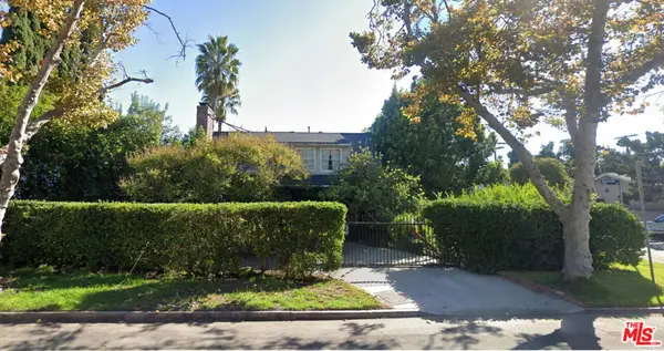 5904 Mammoth Avenue, Los Angeles, CA 91401