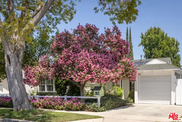 17407 Cohasset Street, Los Angeles, CA 91406